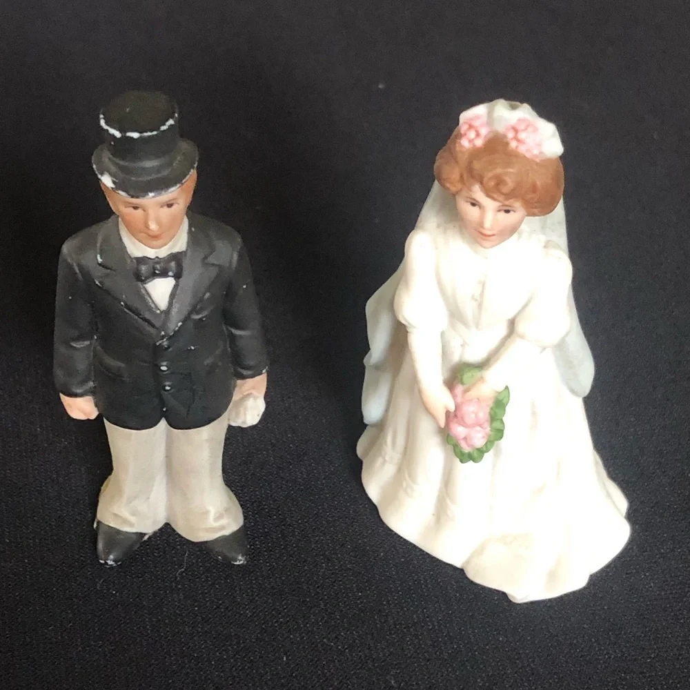 Vintage Lefton Bride & Groom Wedding Cake Toppers